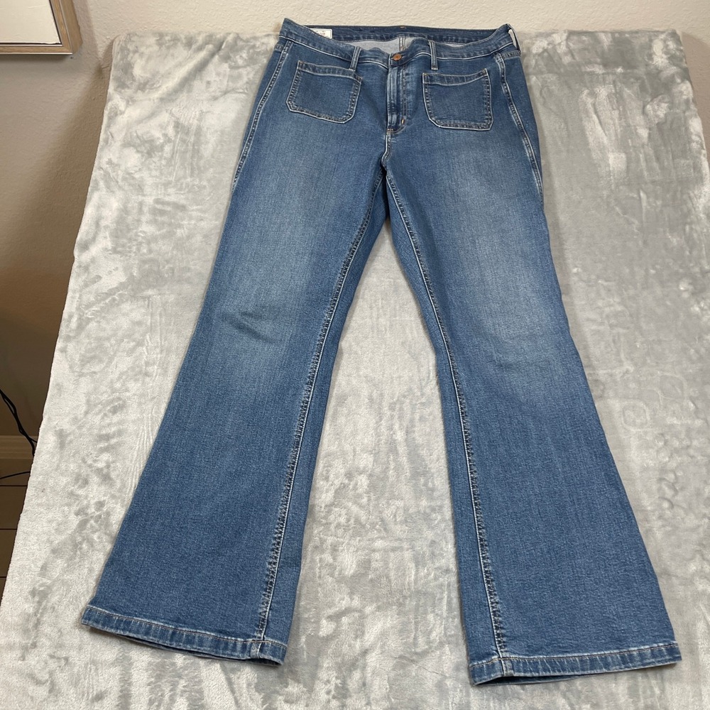 GAP Jeans Womens 33 16R 70s Flare High Rise Medium Wash Blue Patch Pocket Denim